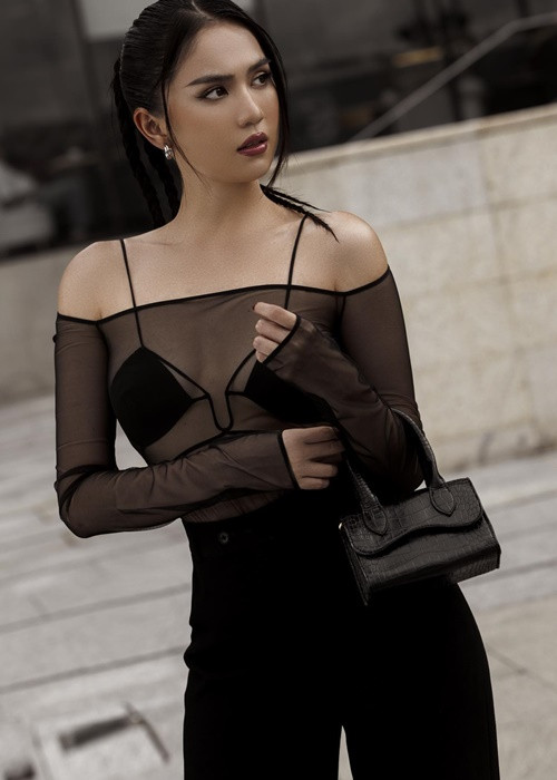 Minh Phương chia sẻ, diện tích lô đất là 1,1 ha, không phải 11 ha. Ngọc Trinh lỡ lời trong một livestream nhưng sau đó đã đính chính.