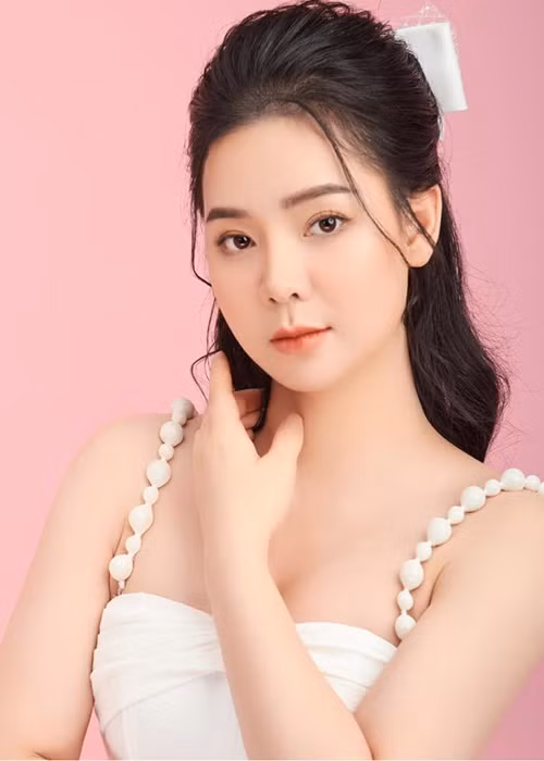 Linh Hương hiện tại giữ vai trò giám đốc truyền thông cho một thương hiệu mỹ phẩm. Ảnh: FBNV