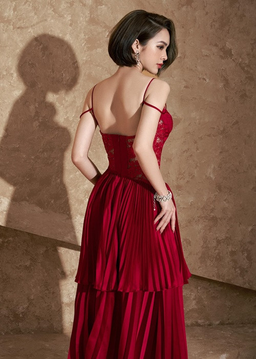 Quỳnh Lương kết hôn vào năm 18 tuổi. Tuy nhiên, cuộc hôn nhân của cô chỉ kéo dài được 3 năm. Sau khi ly hôn, cô một mình nuôi con trai. Ảnh: FBNV