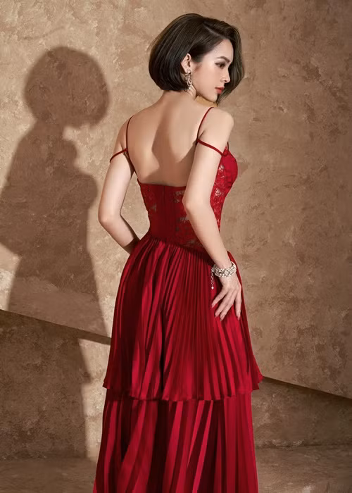 Quỳnh Lương kết hôn vào năm 18 tuổi. Tuy nhiên, cuộc hôn nhân của cô chỉ kéo dài được 3 năm. Sau khi ly hôn, cô một mình nuôi con trai. Ảnh: FBNV