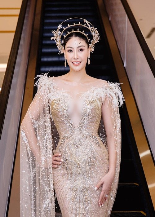 Gu thời trang gợi cảm khó cưỡng của dàn giám khảo Miss Grand Vietnam 2022 Gu thoi trang goi cam kho cuong cua dan giam khao Miss Grand Vietnam 2022