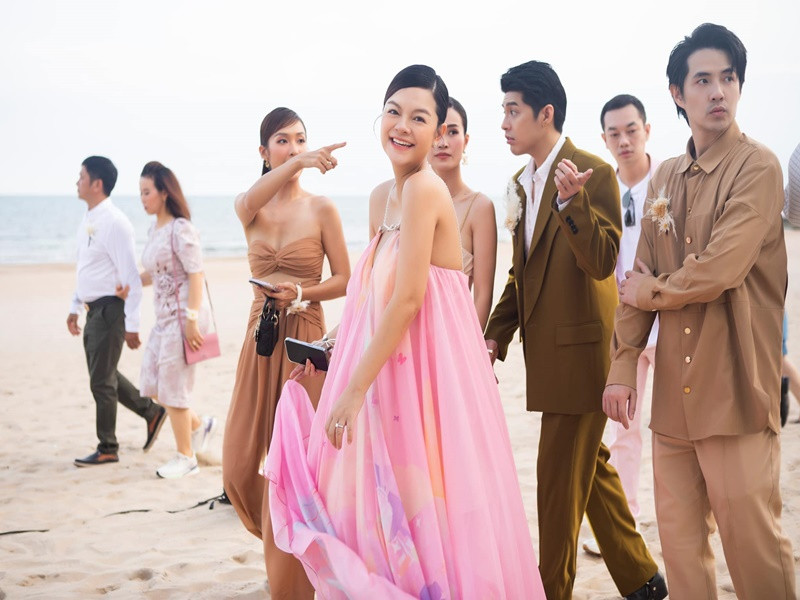 Phạm Quỳnh Anh là một trong những bà bầu gợi cảm nhất showbiz Việt hiện giờ.