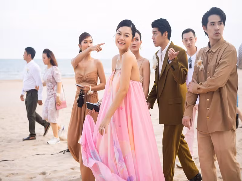 Phạm Quỳnh Anh là một trong những bà bầu gợi cảm nhất showbiz Việt hiện giờ.