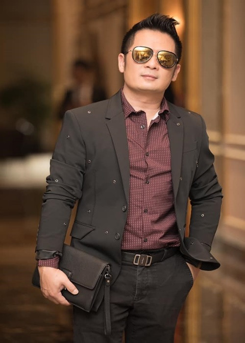 Ca sĩ Bằng Kiều vừa xác nhận chuyện có con trai thứ 4. Nửa kia của anh không hoạt động nghệ thuật. Đến nay, hình ảnh con trai thứ 4 lẫn người mới của Bằng Kiều vẫn được giấu kín. Ảnh: FBNV