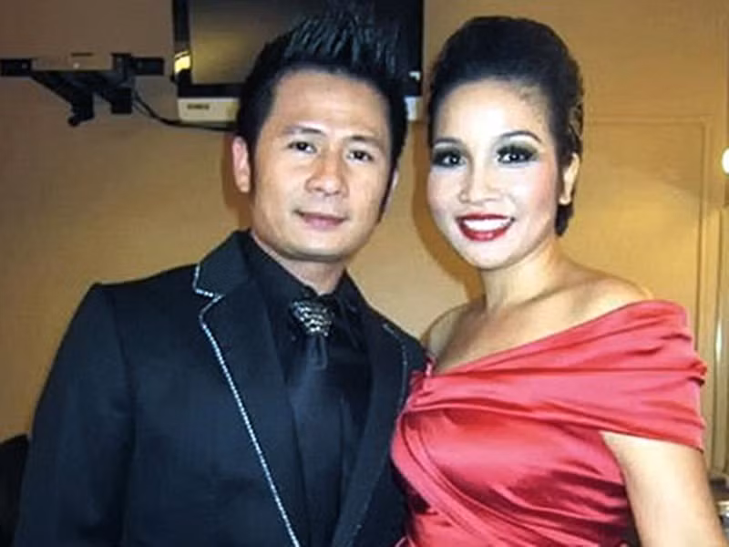 Mỹ Linh từng chia sẻ trên Tiền Phong, sau yêu Bằng Kiều, cô mới thi vào Nhạc viện. “Anh cũng chả xui thi, rủ đến chơi thôi. Thấy mọi người nộp đơn thi thì mình cũng nộp”, Mỹ Linh nói. Trong nhiều năm qua, Mỹ Linh và Bằng Kiều vẫn giữ mối quan hệ tốt đẹp. Ảnh: Infonet