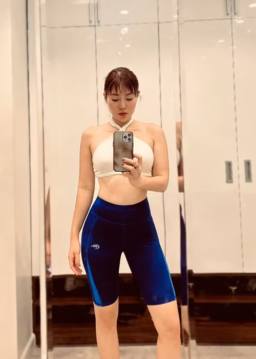 Nữ diễn viên chăm chỉ tập luyện để giữ vóc dáng săn chắc.