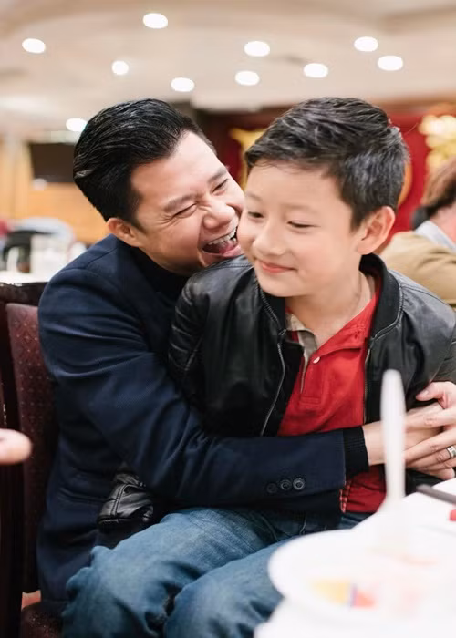 Con trai của Jennifer Phạm - Quang Dũng học tập tại Mỹ trong những năm qua.