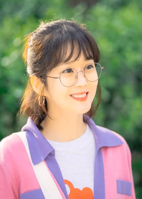 Nữ diễn viên được mệnh danh là “nữ thần không tuổi”, "ma cà rồng", "mỹ nữ có gương mặt trẻ thơ". Ảnh: Instagram