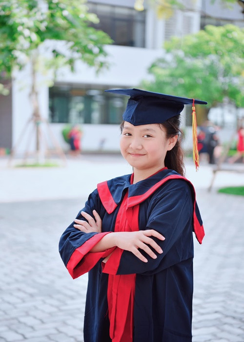 Trong cuộc phỏng vấn với Zing, Mạnh Trường cho biết, bé Chíp quen với việc bố đóng vai soái ca, người tốt nên khi anh đóng vai phản diện trong "Tình yêu và tham vọng", bé Chíp phản đối.