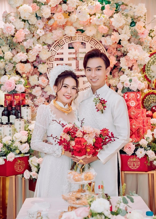 Huỳnh Quý và Thụy Khanh tổ chức lễ đính hôn vào tháng 12/2021.