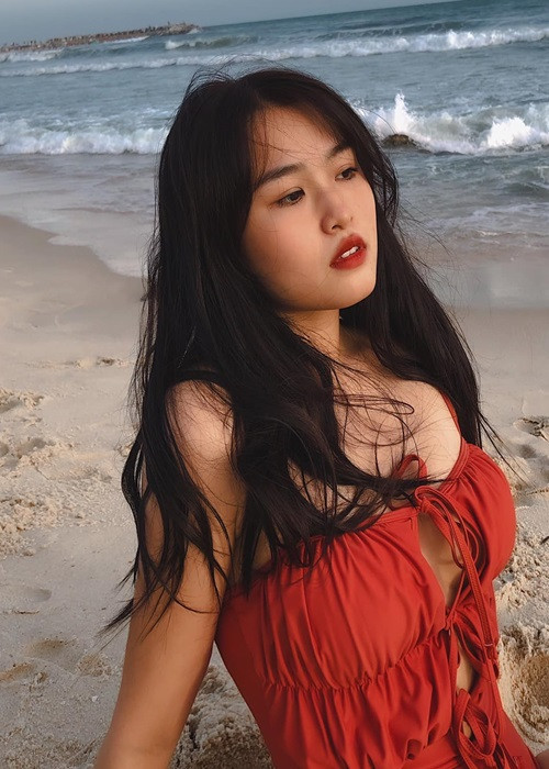 Con gái của Hoàng Mập có gương mặt xinh không kém một hot girl.