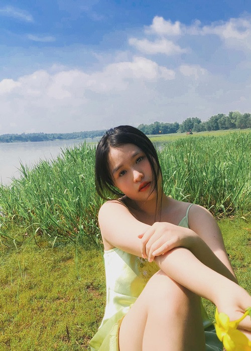 Hồi nhỏ, Khánh Trinh từng đóng chính phim "Khu vườn bí ẩn" và "Những thiên thần nhỏ".