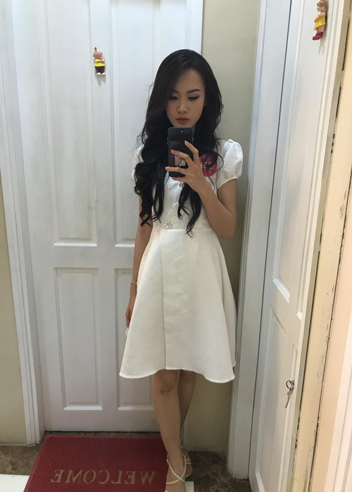 Người đẹp lựa chọn tập luyện, ăn uống thay vì phẫu thuật thẩm mỹ. Ảnh: FBNV