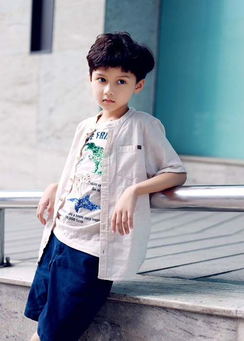 Bé Nem vừa học xong lớp 1.