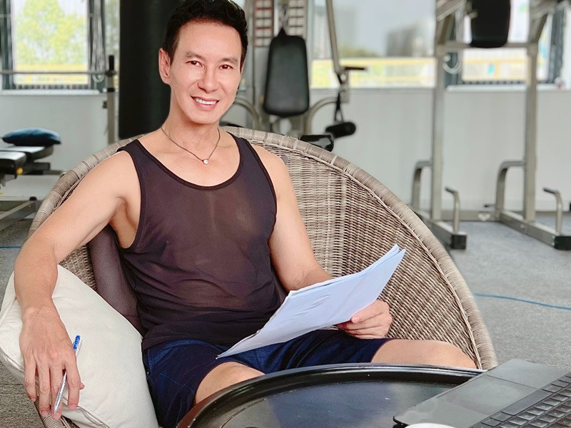 Gần một năm nay, Lý Hải dành nhiều tâm huyết cho " Lật mặt" phần 6. Hiện tại, kịch bản phim đã qua chỉnh sửa ít nhất 12 lần. Ảnh: FBNV