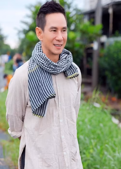 Với tốc độ tăng trưởng doanh thu qua mỗi phần đáng kinh ngạc, đến nay, “Lật mặt” là thương hiệu phim dài hơi hiếm hoi thành công rực rỡ về doanh thu của điện ảnh Việt. Ảnh: FBNV