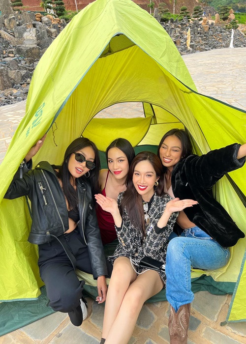 Đỗ Nhật Hà hiện tại chưa lên tiếng về sự cố trang phục mới đây.