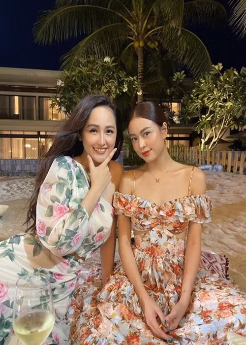 Mai Phương Thúy và Hoàng Thùy Linh chơi chung một nhóm với Minh Hằng, Khả Ngân, vợ chồng Đông Nhi. Ảnh: Instagram Hoàng Thùy Linh