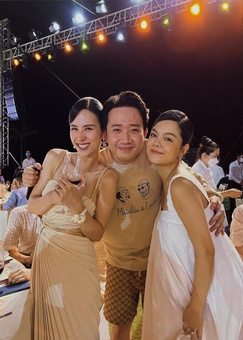 Phạm Quỳnh Anh quậy tưng bừng dù mang bầu vượt mặt. Ảnh: FBNV