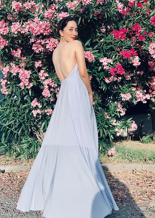 Bất chấp hơn Phan Hiển 11 tuổi, Khánh Thi được ông xã chiều chuộng. Có lẽ vì thế, cô ngày càng trẻ đẹp.