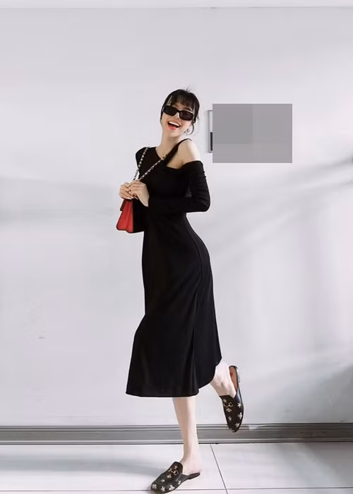 Hiện tại, trên trang cá nhân, Khả Trang thường xuyên cập nhật hình ảnh cuộc sống đời thường.