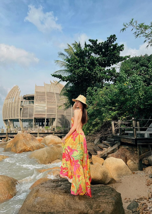 Từ khi đăng quang đến nay, nàng hoa hậu kín tiếng về chuyện tình cảm, không vướng tin đồn hẹn hò nào.