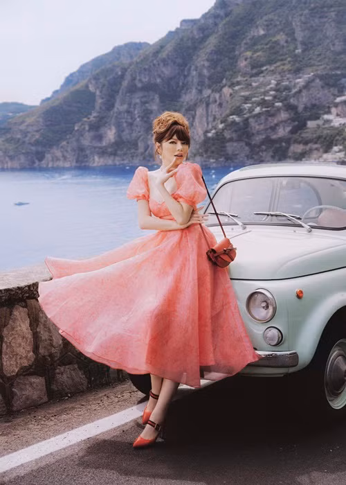 Ly Nha Ky gay thuong nho voi loat anh ben bo bien troi Tay