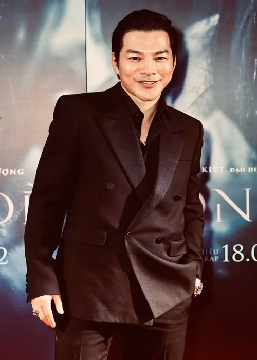 Trần Bảo Sơn không chia sẻ chuyện tình cảm trong những tháng qua. Anh cũng không đăng tải hình ảnh con gái thứ hai Bảo Khanh. Nhóc tì này chào đời năm 2020, vài lần lộ diện trên trang cá nhân của Trần Bảo Sơn. Về danh tính mẹ của bé Bảo Khanh, Trần Bảo Sơn giữ kín.