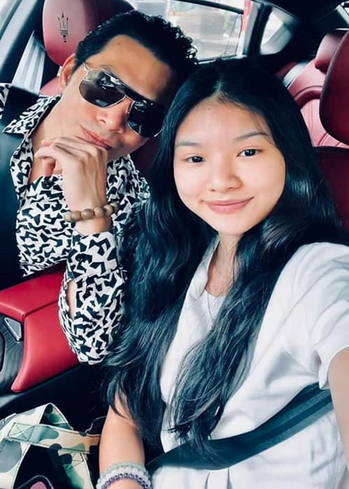 Trần Bảo Sơn còn đưa con gái đi nghỉ dưỡng.