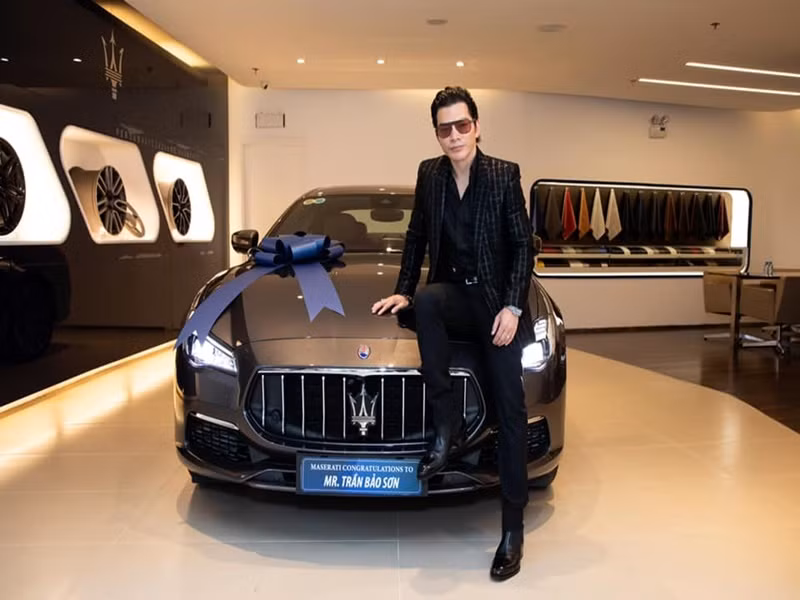 Hồi tháng 2, chồng cũ của Trương Ngọc Ánh nhận bàn giao xe hơi 10 tỷ.