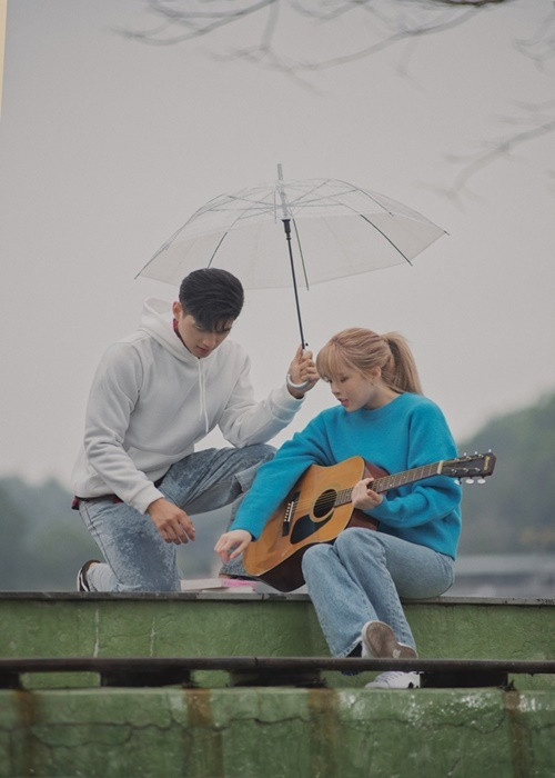 Bạn diễn của Thiều Bảo Trâm trong MV mới là Ma Ran Đô. Ảnh: VTC