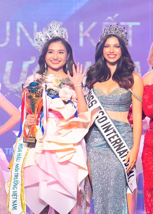 Tân Hoa hậu Môi trường Việt Nam sinh năm 2004, đến từ Bến Tre. Ảnh: Fanpage cuộc thi