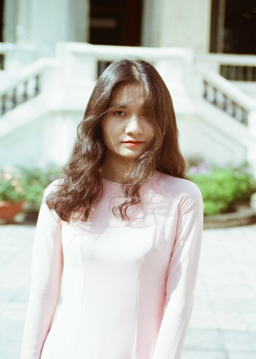 Ngoài vương miện, Thanh Hà còn nhận được 3 giải thưởng phụ gồm Người đẹp truyền thông, Người đẹp môi trường và Người đẹp nhân ái. Ảnh: Môi trường và đô thị