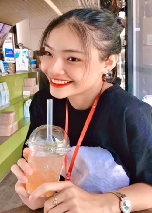 Ngoài thi hoa hậu, Thanh Trâm còn có hứng thú với ca hát và diễn xuất.