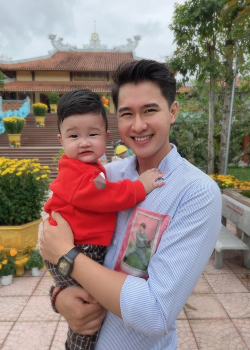 Con trai của Thảo Trang là bản sao nhí của bố.