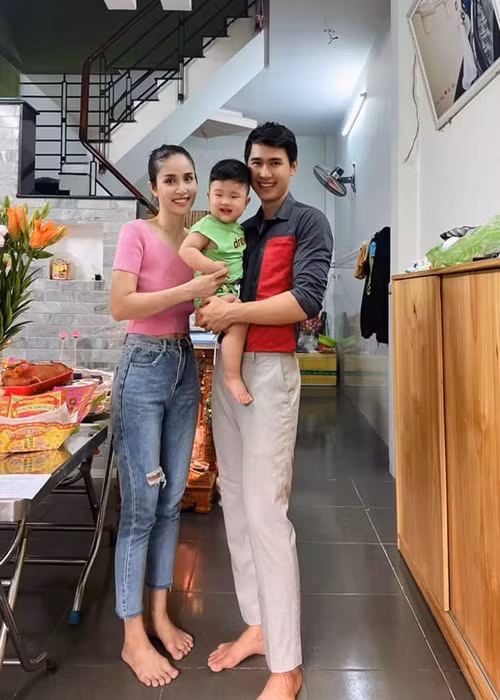 Vợ chồng diễn viên Thảo Trang - Trương Quang Pháp đang có một cậu con trai chung. Cặp đôi đặt tên quý tử là Trương Hoàng Lâm, tên thân mật là Brian.