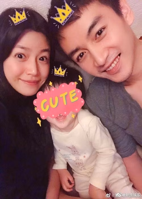 Tháng 12/2016, bà xã của Trần Hiểu hạ sinh con trai đầu lòng tên tên Tiểu Tinh Tinh. Ảnh: Saostar