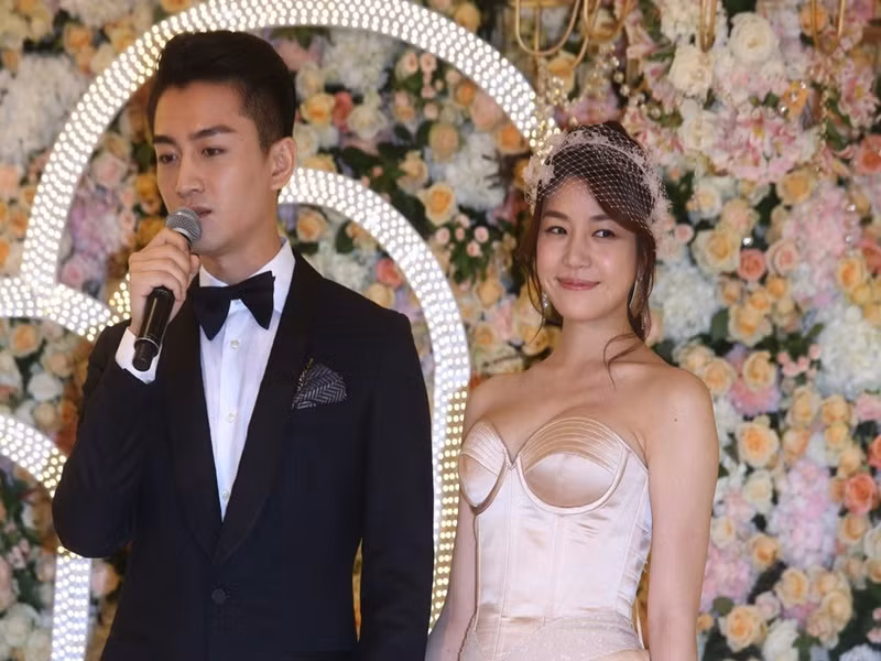 Tháng 1/2022, trên truyền thông, Trần Nghiên Hy tiết lộ Trần Hiểu thường massage cho vợ, giúp cô chăm con, dọn dẹp nhà cửa và nấu ăn. Ảnh: Zing