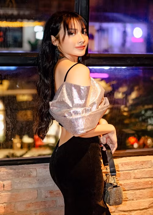 Theo đuổi hình ảnh táo bạo, Yaya Trương Nhi được mệnh danh là "Lee Hyori phiên bản Việt".