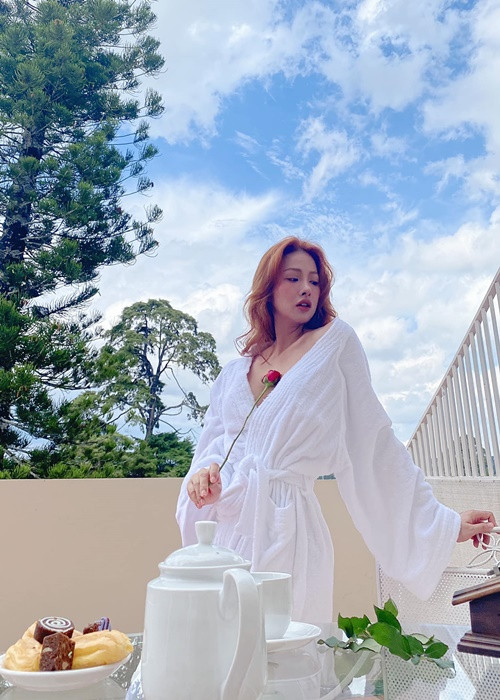 Tuy nhiên với những tuýp đàn ông mang vật chất để rào đón chuyện tình cảm, mỹ nhân phim "Nhà có 5 nàng tiên" sẽ từ chối và có thể không bao giờ gặp lại.