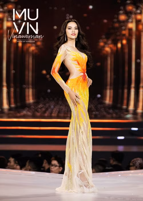 Lê Hoàng Phương cũng được đánh giá là thí sinh mạnh. Thành tích hiện tại của chân dài ở cuộc thi là giải phụ Best Catwalk (Tạm dịch: Catwalk tốt nhất). Sash Factor dự đoán Hoàng Phương sẽ giành danh hiệu á hậu 2.