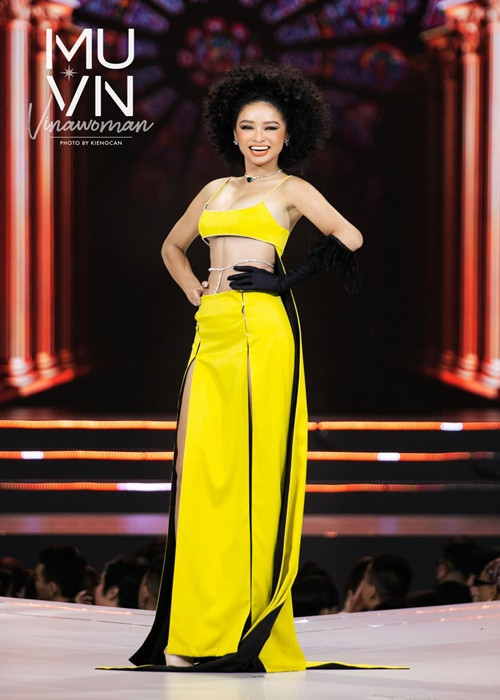 Hoàng Như Mỹ - thí sinh sở hữu mái tóc xù tự nhiên cũng được Sash Factor dự đoán lọt top 10 chung cuộc.