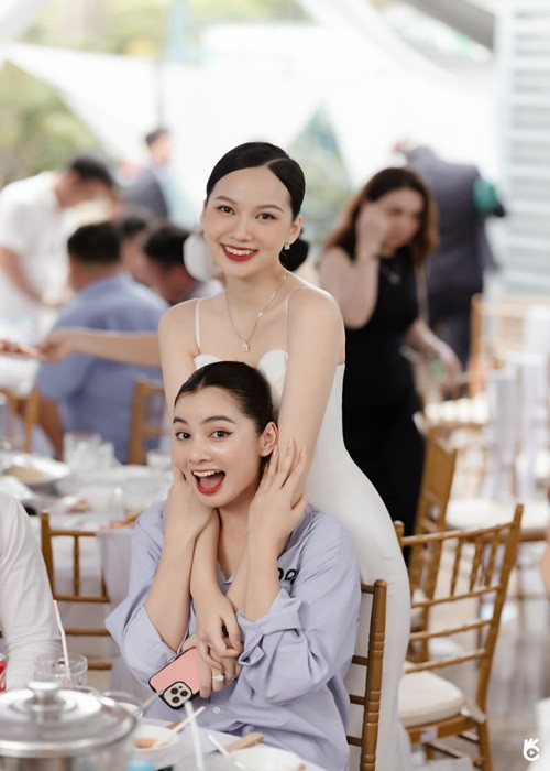 Cùng tham gia Hoa hậu Việt Nam 2020, Cẩm Đan và Phương Quỳnh có mối quan hệ thân thiết. Ảnh: FB Cẩm Đan