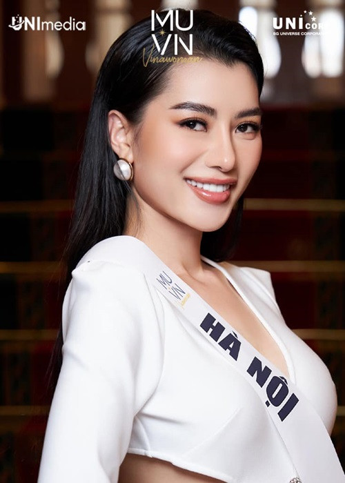 Hoàng Thị Nhung là thí sinh được nhận xét hao hao Hoa hậu Hoàn vũ Việt Nam 2015 Phạm Hương.