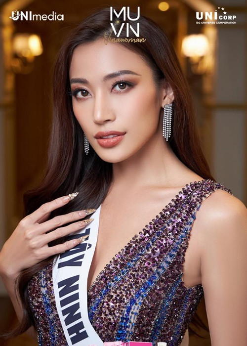 Phan Ngọc Ngân từng lọt Top 6 The Face 2017 và thi Sing My Song 2018. Cô hiện tại lọt top 41 Hoa hậu Hoàn vũ Việt Nam 2022.