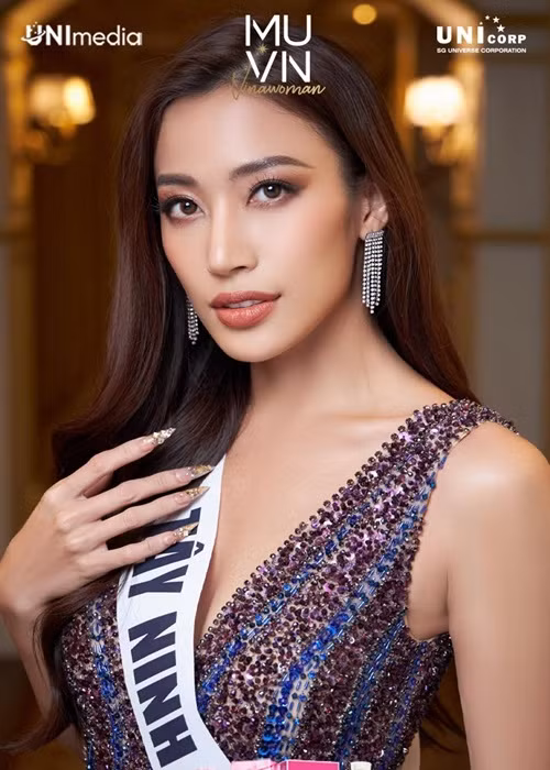 Phan Ngọc Ngân từng lọt Top 6 The Face 2017 và thi Sing My Song 2018. Cô hiện tại lọt top 41 Hoa hậu Hoàn vũ Việt Nam 2022.