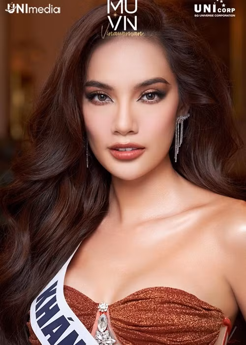 Lê Hoàng Phương hiện tại lọt top 41 Hoa hậu Hoàn vũ Việt Nam 2022. Cô được đánh giá là thí sinh mạnh. Năm 2019, khi tham gia Hoa hậu Hoàn vũ Việt Nam, cô đoạt danh hiệu Người đẹp biển.