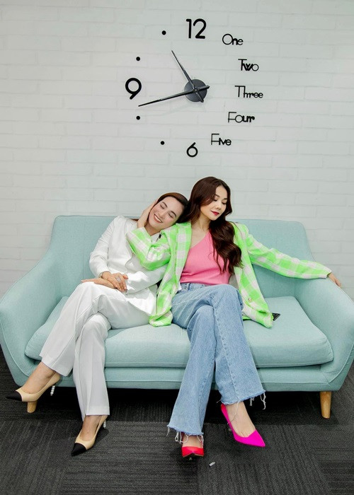 Anh Thơ thanh lịch, sang trọng không kém Thanh Hằng tại một sự kiện.