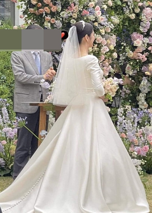 Jang Nara kết hôn ở tuổi 41. Ảnh: Dân Việt