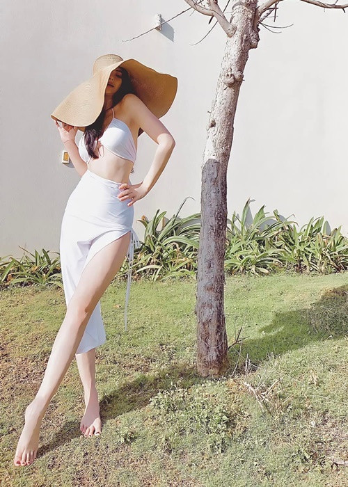 Thu Thủy nhanh chóng lấy lại vóc dáng sau khi sinh con gái thứ hai.